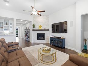 7221  Redwood Road , Argyle Texas 76226