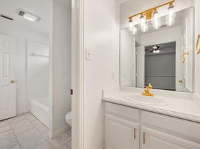 2  Treewood Court , Mansfield Texas 76063