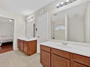 7424  Lake Front Trail , Arlington Texas 76002