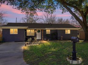 416  Simmons  , Hurst Texas 76053