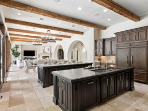 690 S Peytonville Avenue , Southlake Texas 76092