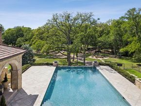 690 S Peytonville Avenue , Southlake Texas 76092