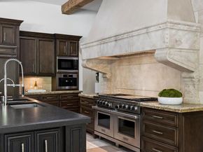 690 S Peytonville Avenue , Southlake Texas 76092