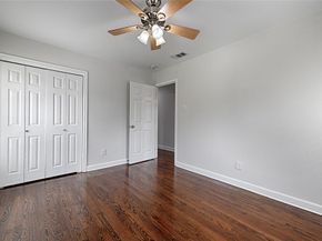 869  Peavy Road , Dallas Texas 75218