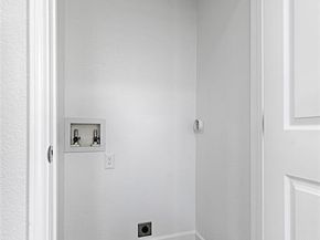 869  Peavy Road , Dallas Texas 75218