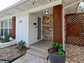 869  Peavy Road , Dallas Texas 75218