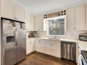 828  Elsbeth Street , Dallas Texas 75208