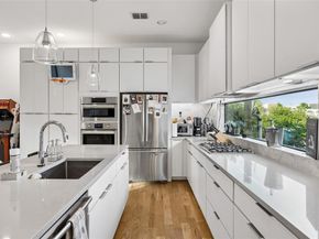 4828  Caxton Court , Dallas Texas 75204