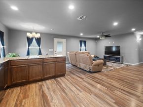 512  Alameda Road , Azle Texas 76020