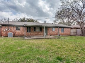 5828  Wales Avenue , Fort Worth Texas 76133