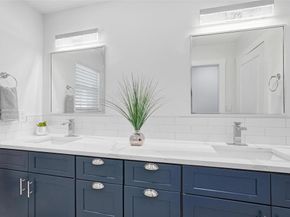 2518 W Amherst Avenue , Dallas Texas 75235