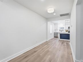 2518 W Amherst Avenue , Dallas Texas 75235