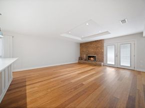 15606  Kingscrest Circle , Dallas Texas 75248