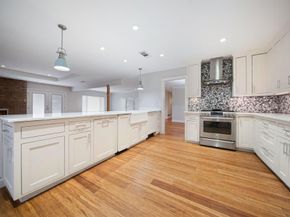 15606  Kingscrest Circle , Dallas Texas 75248