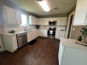 8301  Redheart Street , Arlington Texas 76002