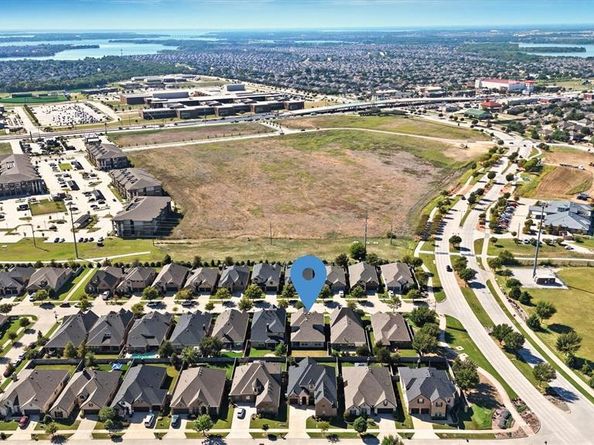 713  Field Crossing , Little Elm Texas 76227