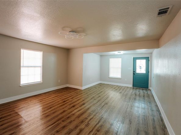 4514  Erath Street , Fort Worth Texas 76119