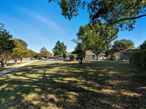 501  Candlewood Lane , Garland Texas 75041
