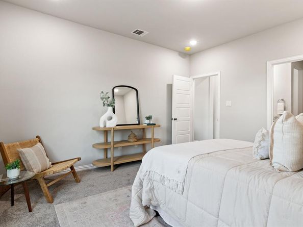2729  Finley Street , Fort Worth Texas 76111