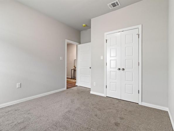 2729  Finley Street , Fort Worth Texas 76111