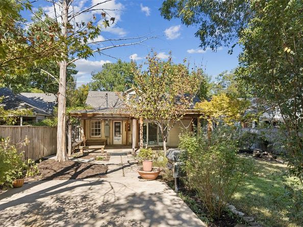 926  Salmon Drive , Dallas Texas 75208