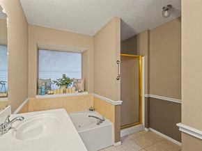 853  Woodridge Circle , DeSoto Texas 75115