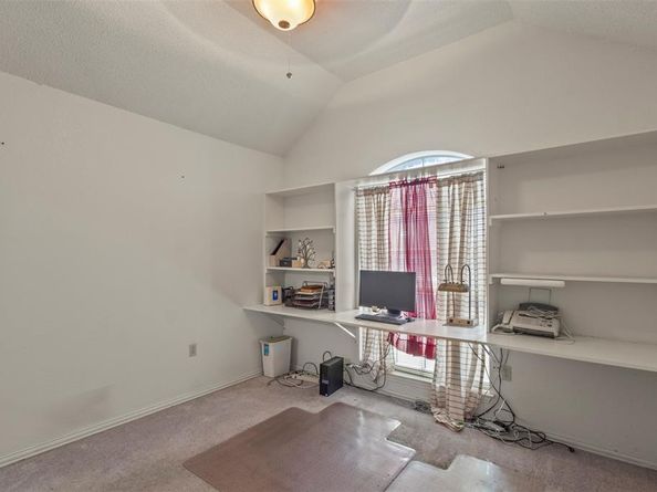 853  Woodridge Circle , DeSoto Texas 75115