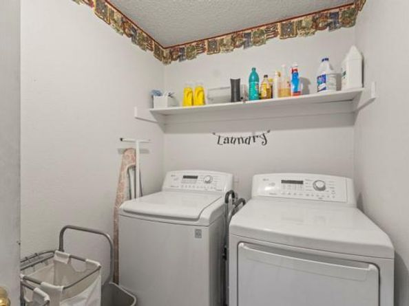 853  Woodridge Circle , DeSoto Texas 75115