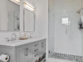 2222  Moser Avenue  107, Dallas Texas 75206