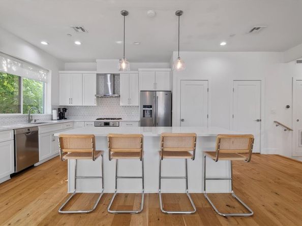 2222  Moser Avenue  107, Dallas Texas 75206