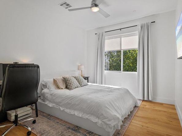 2222  Moser Avenue  107, Dallas Texas 75206