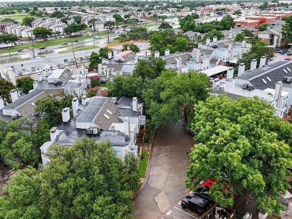 3420  Country Club Drive W 214, Irving Texas 75038