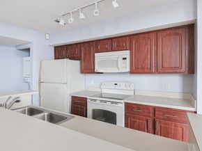 3420  Country Club Drive W 214, Irving Texas 75038