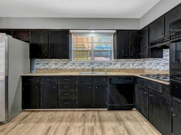 810  Arthur Drive , Arlington Texas 76013