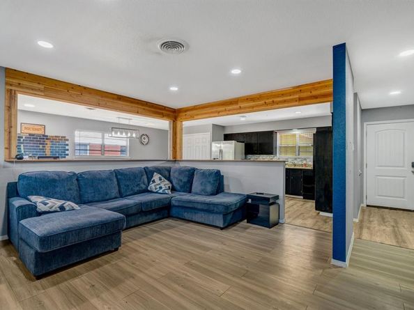 810  Arthur Drive , Arlington Texas 76013