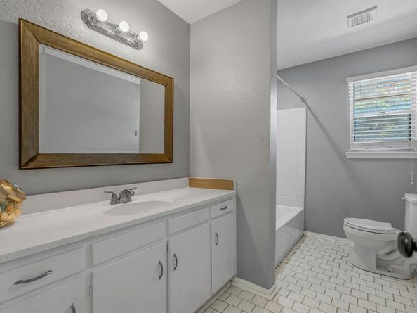 810  Arthur Drive , Arlington Texas 76013