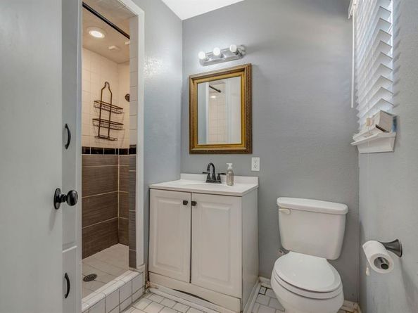 810  Arthur Drive , Arlington Texas 76013