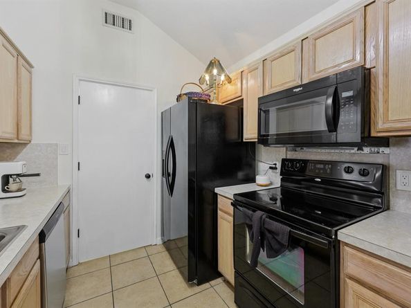 851  Arbor Hill Court , Fort Worth Texas 76120