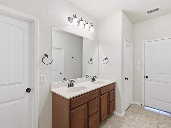 5201  Sea Cove Lane , Denton Texas 76208