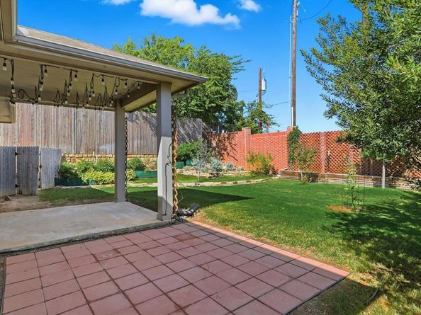5201  Sea Cove Lane , Denton Texas 76208