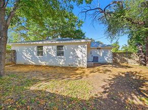 311  Meadowbrook Drive , Arlington Texas 76010