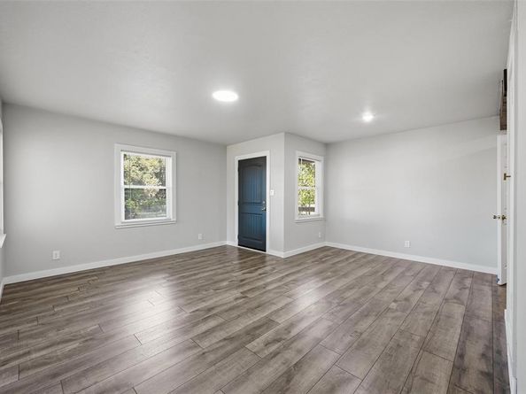 311  Meadowbrook Drive , Arlington Texas 76010