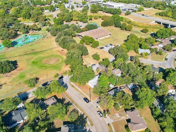 311  Meadowbrook Drive , Arlington Texas 76010