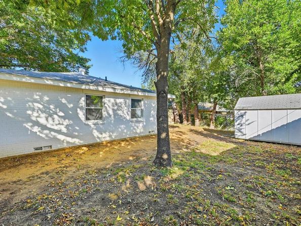 311  Meadowbrook Drive , Arlington Texas 76010