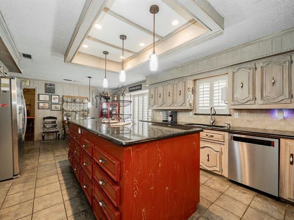 9511  Fallbrook Drive , Dallas Texas 75243