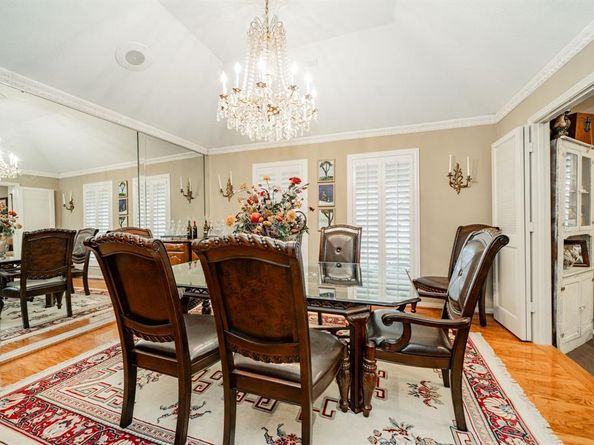 9511  Fallbrook Drive , Dallas Texas 75243