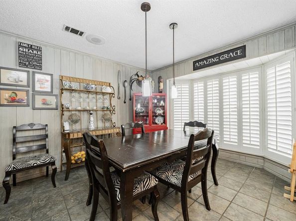 9511  Fallbrook Drive , Dallas Texas 75243