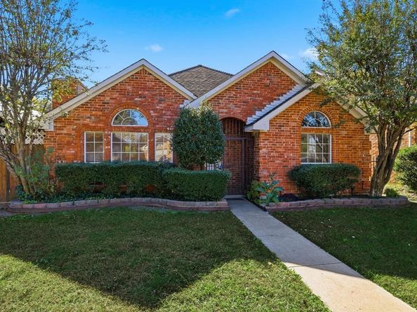 1808  Williams Way Lane , Dallas Texas 75228