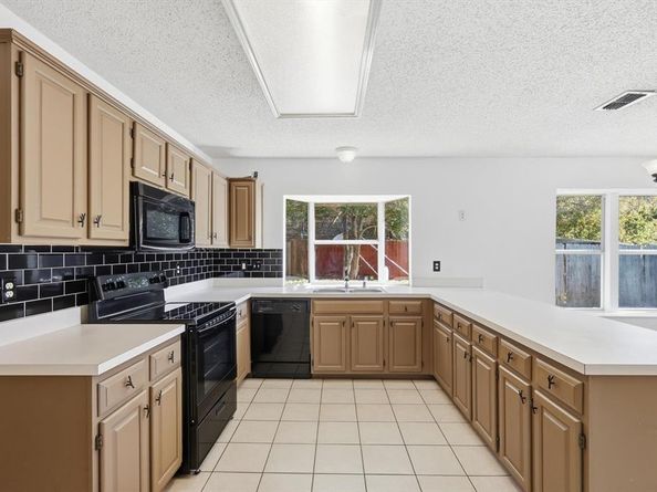 1808  Williams Way Lane , Dallas Texas 75228