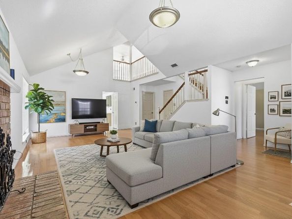 1808  Williams Way Lane , Dallas Texas 75228